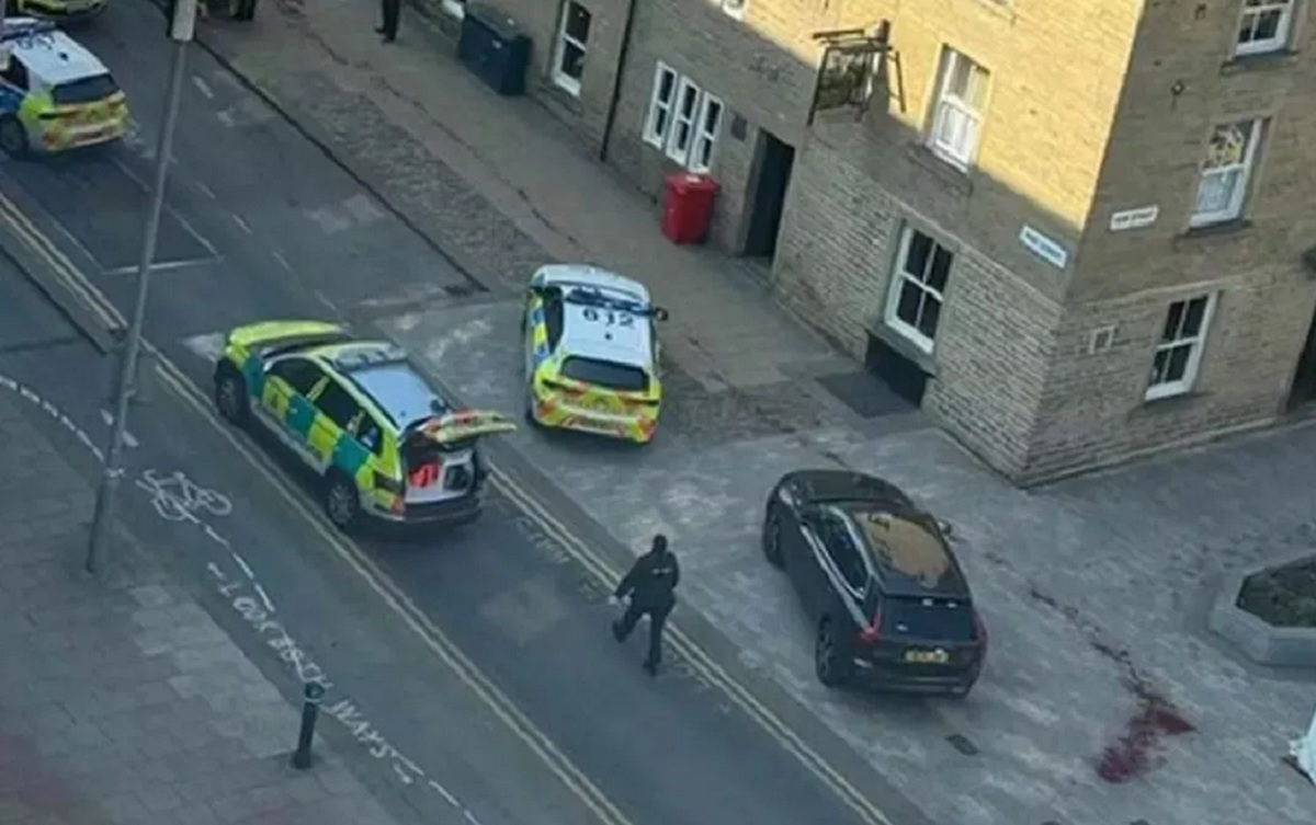 Huddersfield murder: லண்டனில் கேவலமாக மலிந்துள்ள கத்திக் குத்து