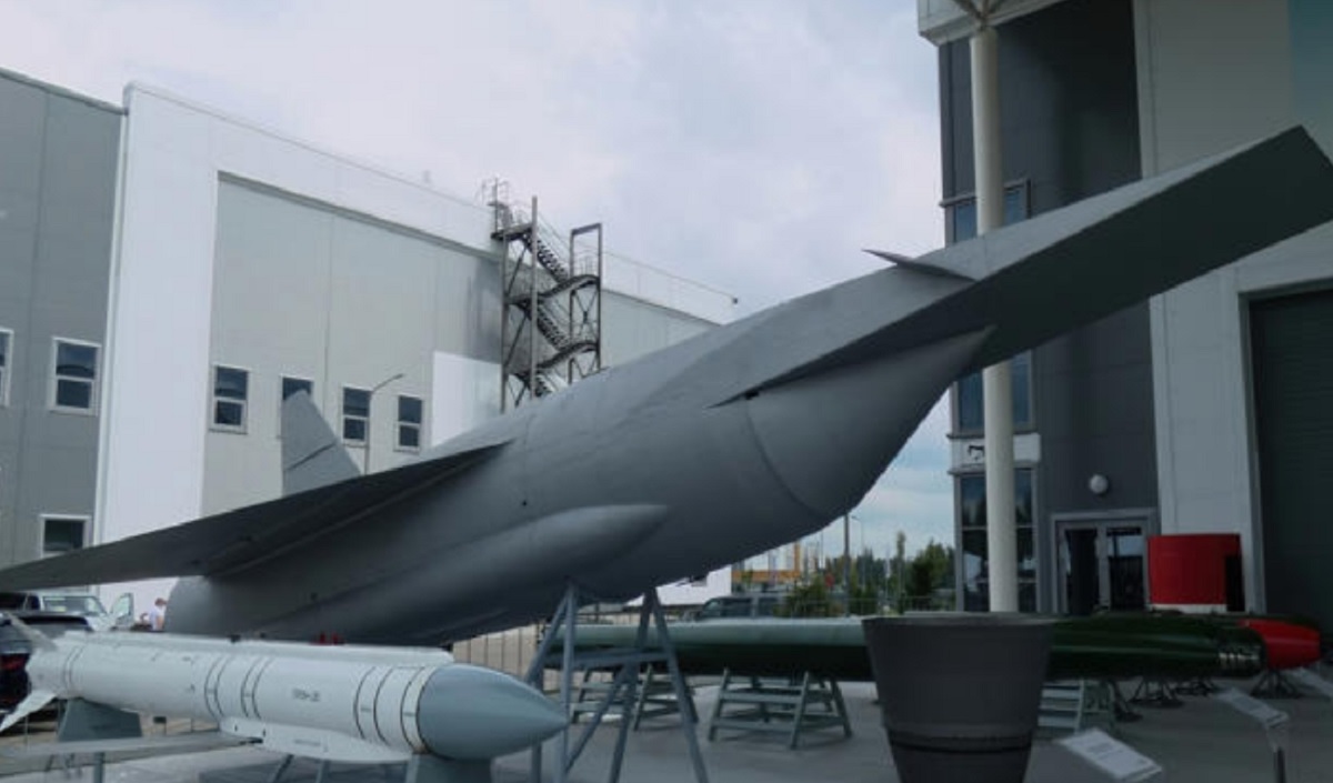Pete Hegseth Is Right About China’s Hypersonic Weapons: சீனாவின் ஹைப்பர்சோனிக் ஏவுகணை உலகத்திற்கு மிகப்பெரிய அச்சுறுத்தல்!