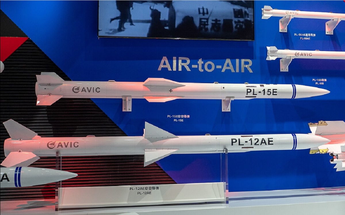 Debris of 2 Chinese-made missiles used by Pakistan found in Punjab: இந்திய எல்லைக்குள் திரத்தி வந்து தாக்கிய சீன ஏவுகணை வெடித்த இந்திய MIG-29